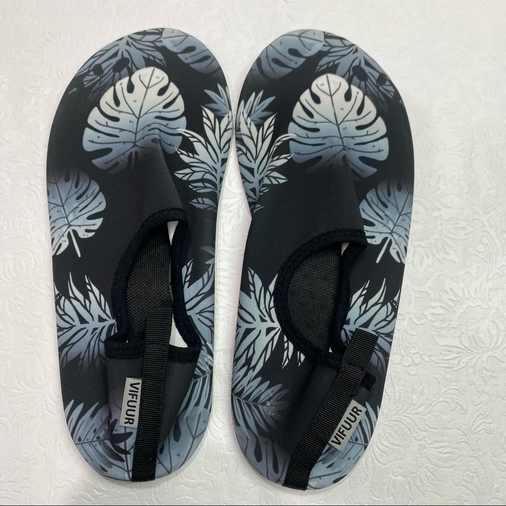 VIFUUR Water Sports Shoes Barefoot Quick-Dry Aqua Yoga Socks, Black, Size 42/43